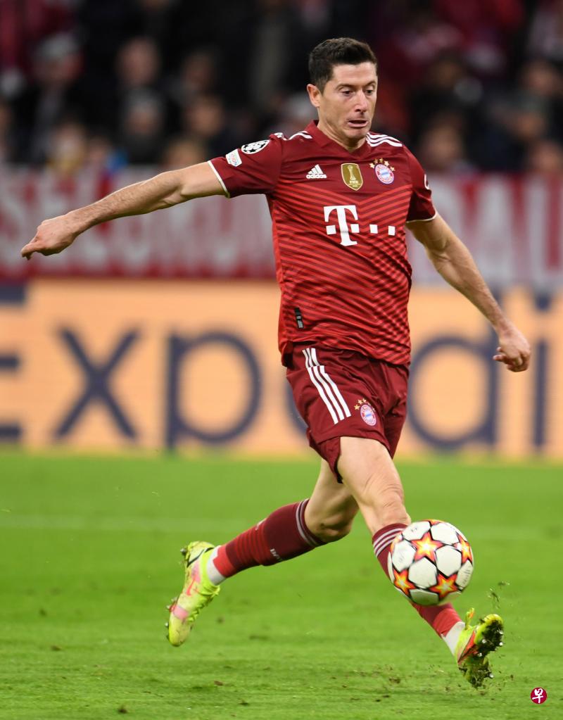 包含莱万多夫斯基连续五场比赛得分超过大胜,尤文图斯挑战极限!的词条 包含莱万多夫斯基连续五场比赛得分超过大胜,尤文图斯挑战极限!的词条