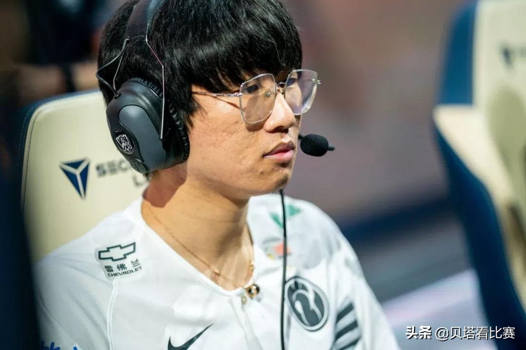 亚博-包含Rookie赛事官方发布大胜新规，MAD争议不断！的词条