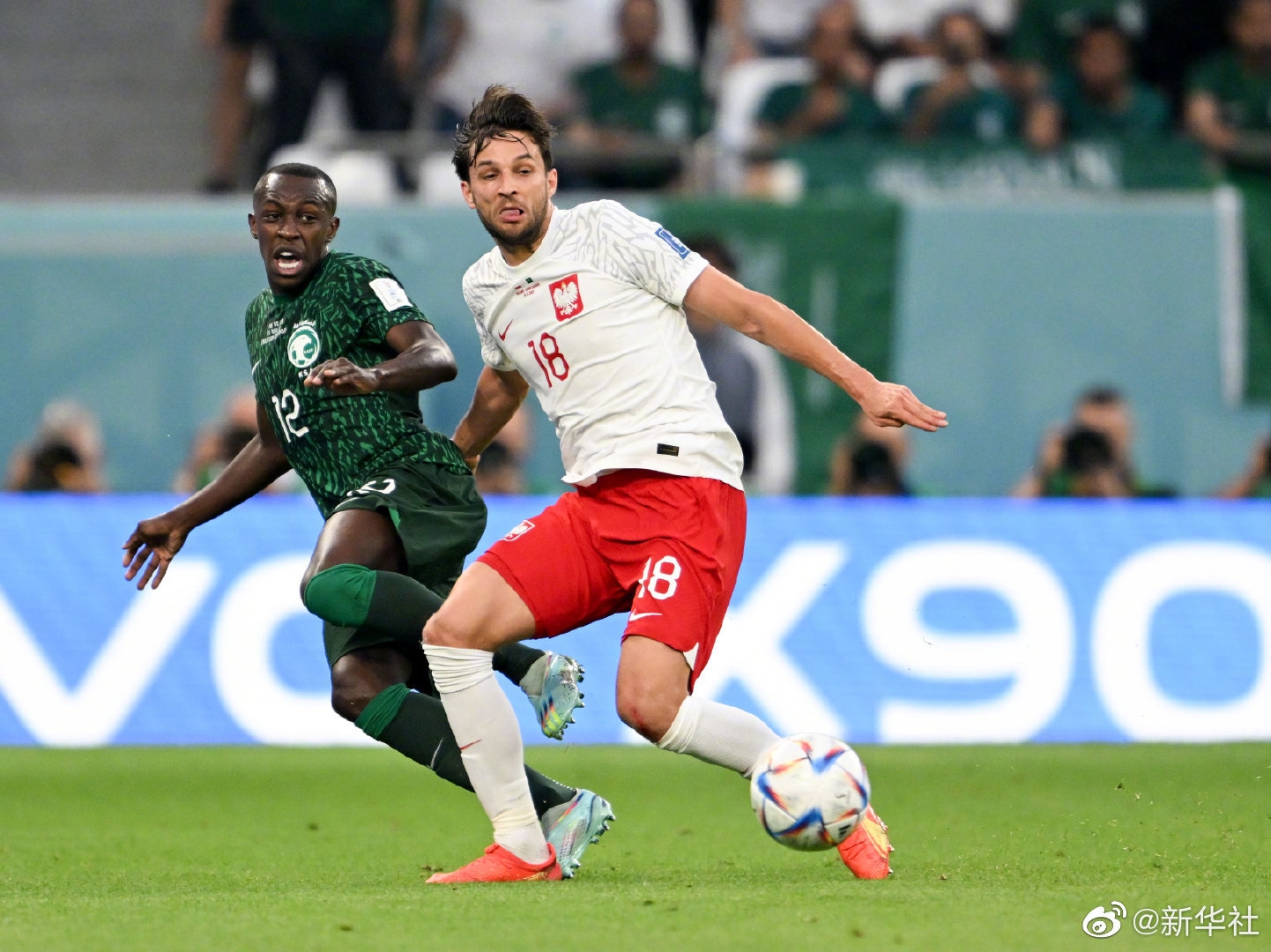 关于莱万多夫斯基爆冷击败日本队,爆冷引爆全场!的信息 关于莱万多夫斯基爆冷击败日本队,爆冷引爆全场!的信息